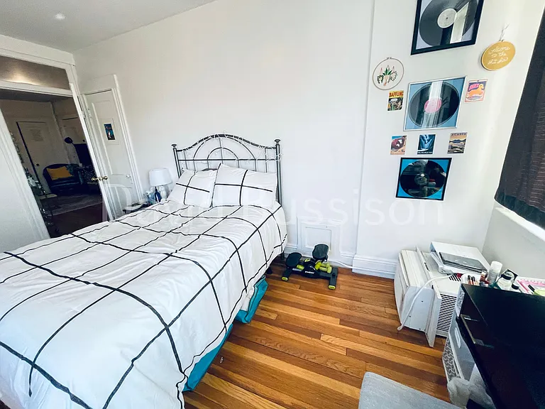 28 Quint Ave #42 — Photo 12