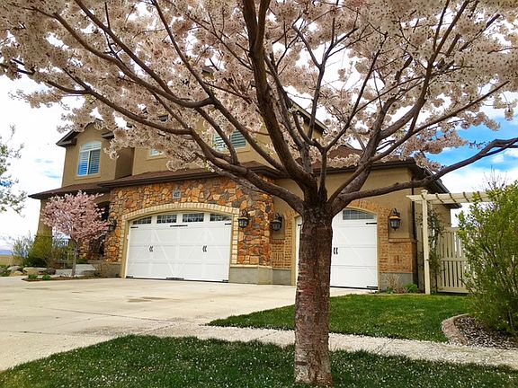 4th image of 417 W Indian Summer Dr