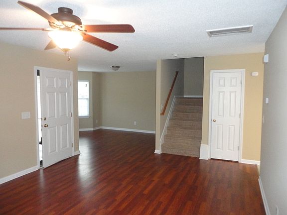 2nd image of 6219 Creekbrooke Ct