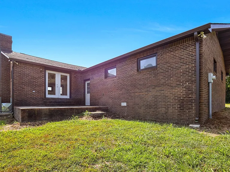 239 Wayne Threatt Rd — Photo 9
