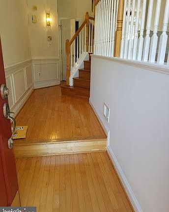2nd image of 1121 Regal Oak Dr