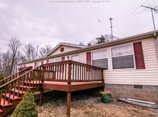 341 Zion Rdg, Gay, WV 25244