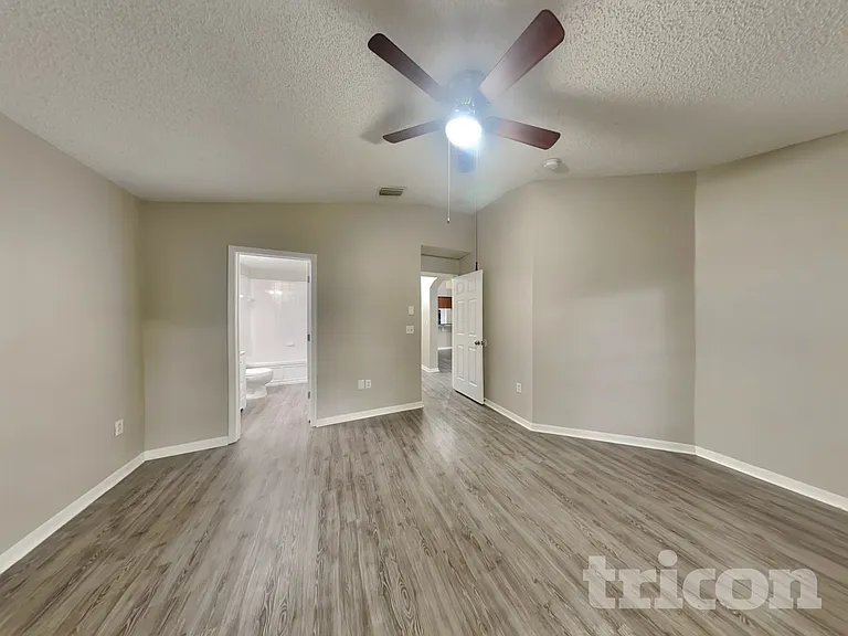 11759 Lynmoor Dr — Photo 9