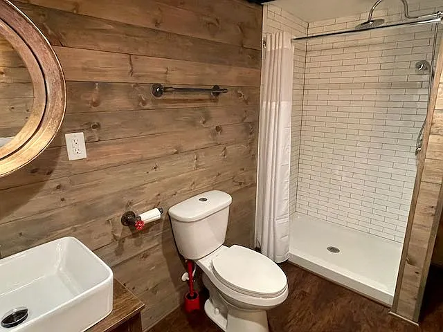 820 Valley View Cir — Photo 17
