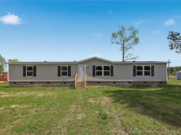 1235 Martin Rd, Saint Pauls, NC 28384