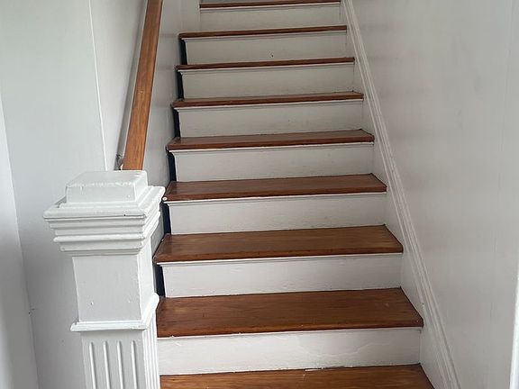 2nd image of 1808 Rivermont Ave #B