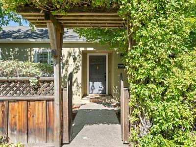371 Rutherford Ave, Redwood City, CA, 94061