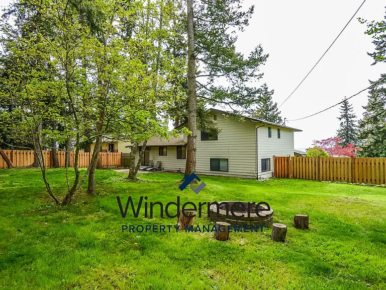 1285 Crescent Dr — Photo 29