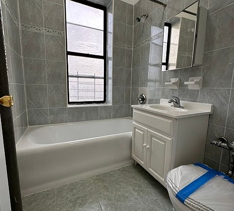 3rd image of 79 Avenue O #C8