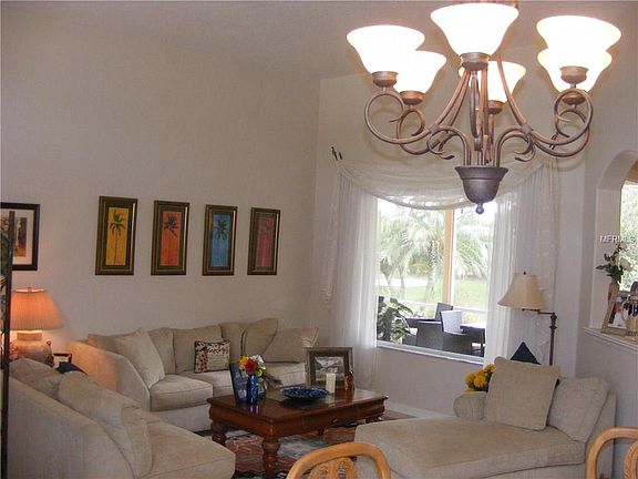 3rd image of 465 Quail Hill Dr