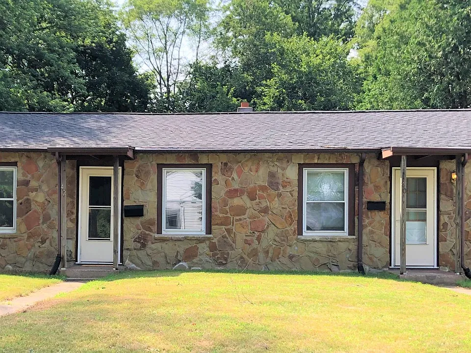 42 Avery Ave