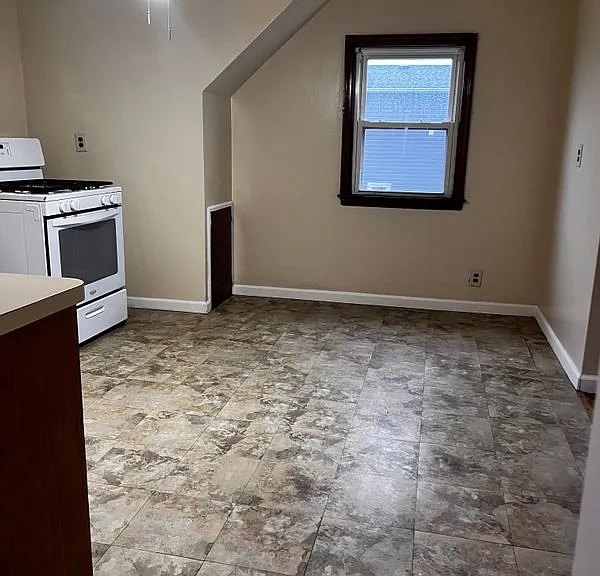 351 Capitol St #2 — Photo 7