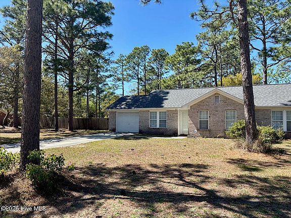 3rd image of 304 Raye Dr