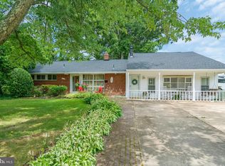 6204 Julian St, Springfield, VA 22150