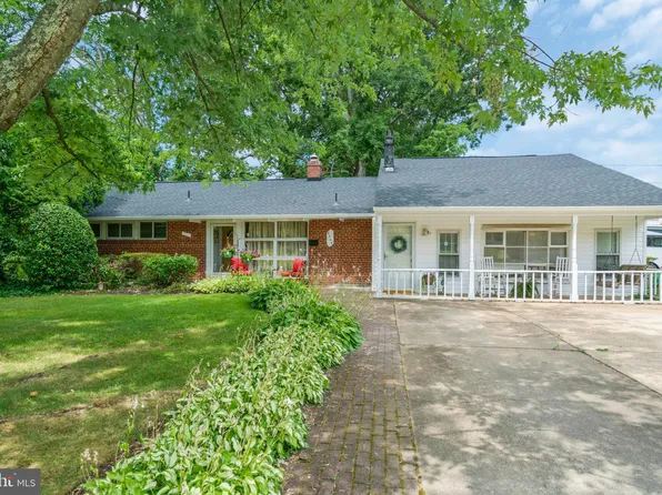 6204 Julian St, Springfield, VA 22150