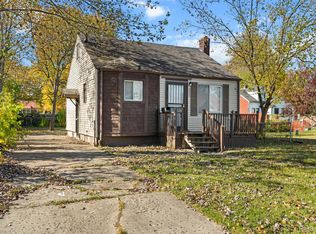 9137 Meyers Rd, Detroit, MI 48228