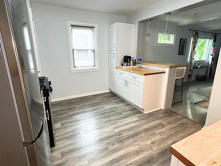 5934 Deering Ave — Photo 3