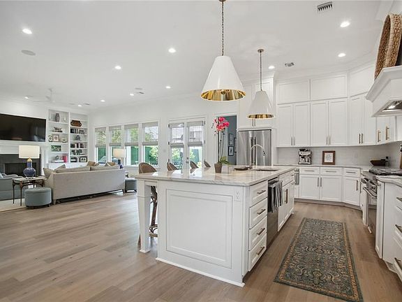 5th image of 358 Metairie Heights Ave