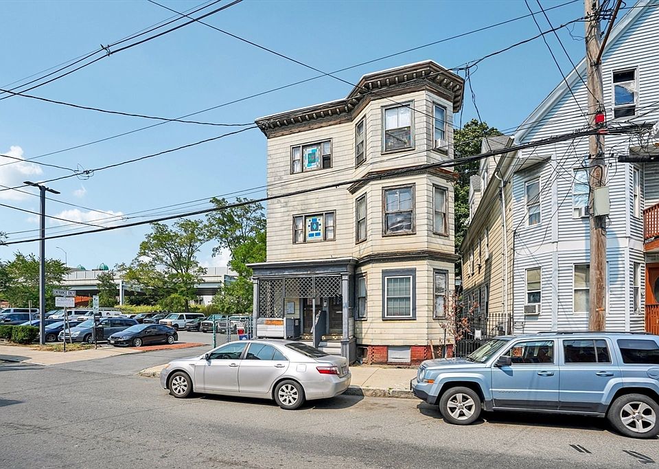 1st image of 230 Chestnut St