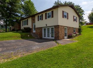 102 Clinch Mountain Ave, Lebanon, VA 24266