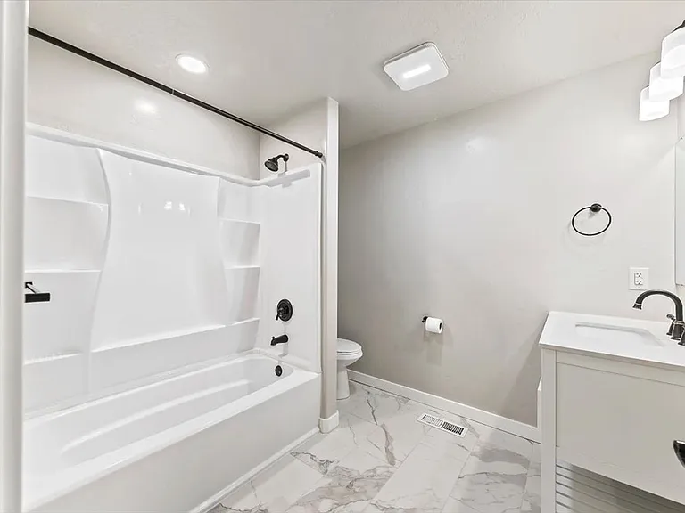 297 Bard Ave — Photo 15