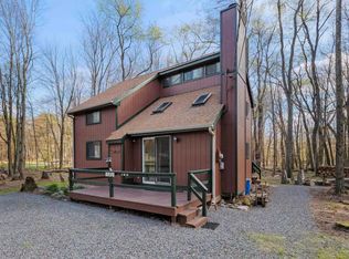 124 Tepee Dr, Pocono Lake, PA