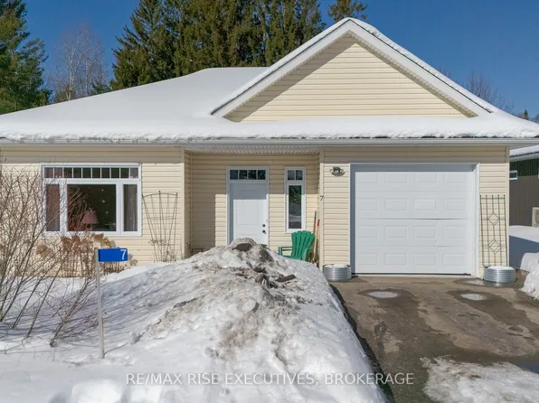 7 Autumn Ln S #4, Huntsville, ON P1H 0C7