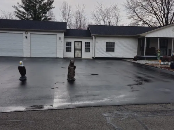 602 W William St, Sesser, IL 62884