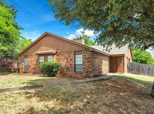 232 S Pipeline Rd W, Euless, TX 76040