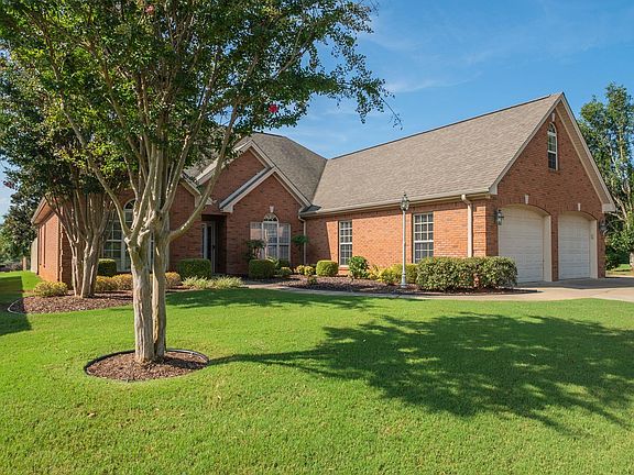 2nd image of 102 Old Hickory Dr