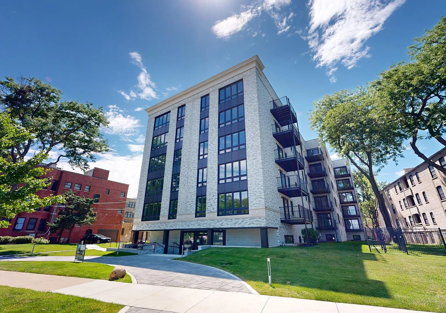 550 Sheridan Square — Photo 3