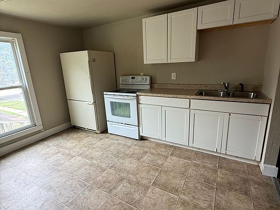 2nd image of 1527 3rd Ave S #3