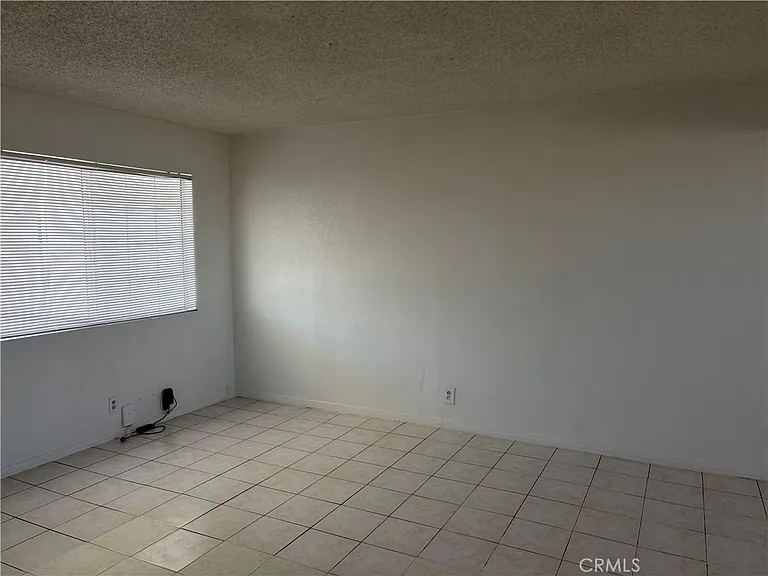 322 Maxine Ave #1 — Photo 11