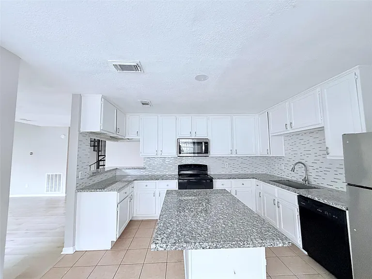 13535 Gaby Virbo Dr — Photo 13