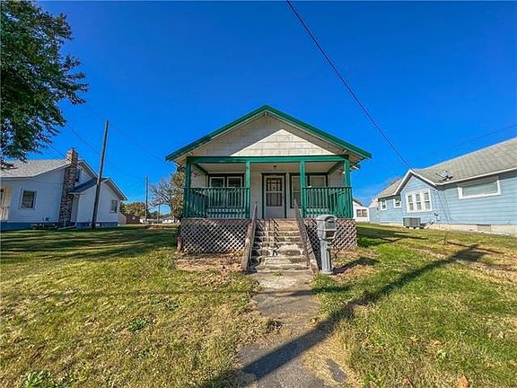 5th image of 1719 Oak St