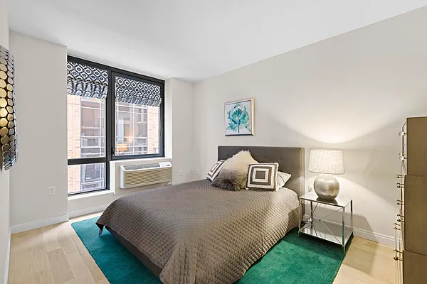 Sold by Christie's International R.E. North Jersey, Inc. | media 8