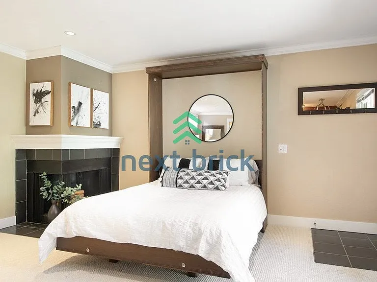 337 2nd Ave S #102 — Photo 12
