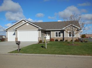 W6124 Shagbark Hickory Ln, MENASHA, WI 54952