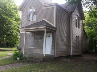 1404 Lincoln Way E, South Bend, IN 46613