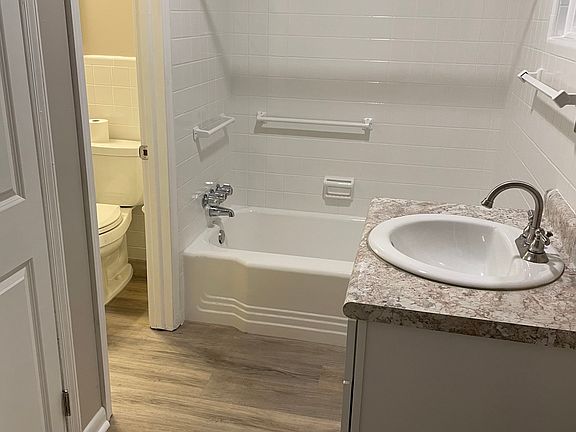 5th image of 2651 Canary Dr