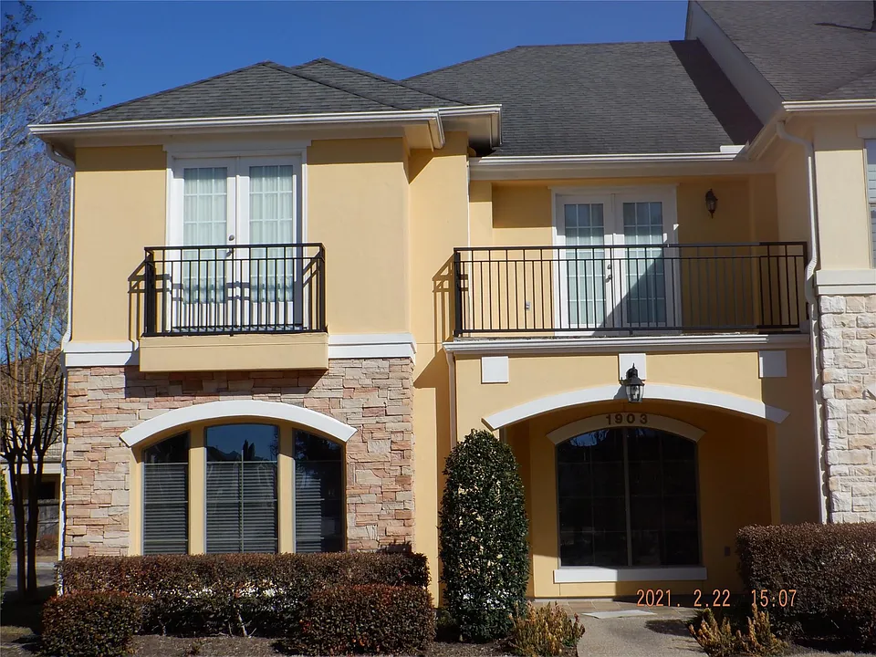1903 Spring Cedar Ln