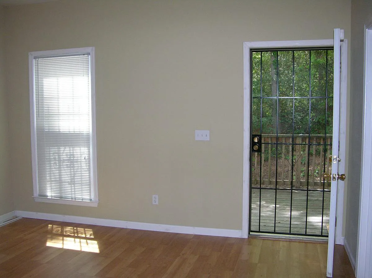 4 bed, 1248 sqft, $2,249 — Photo 3