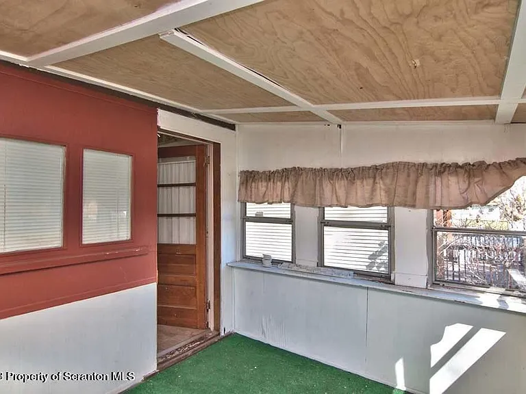 1418 Capouse Ave — Photo 27