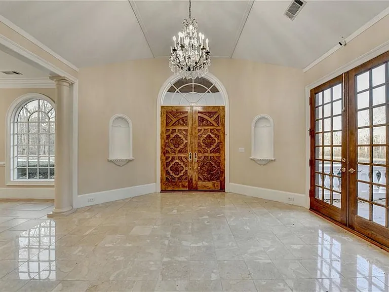 1540 Lipscomb Rd — Photo 4