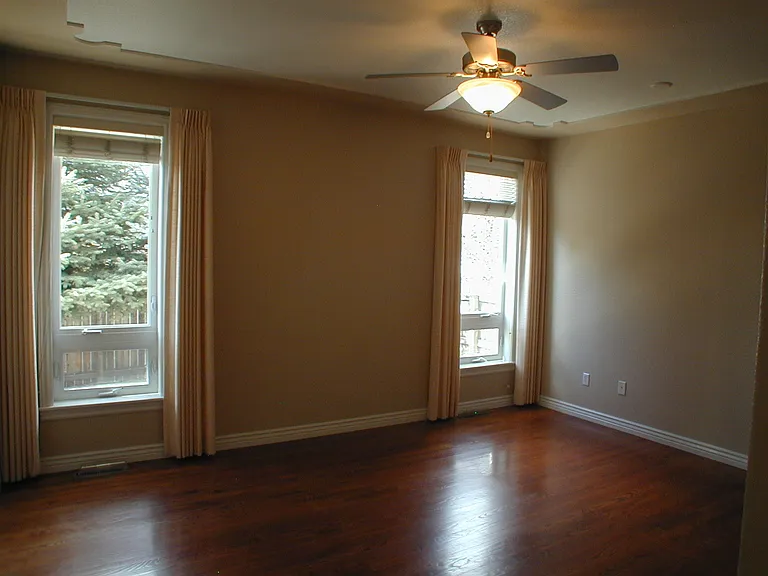 400 Sterling Dr — Photo 18