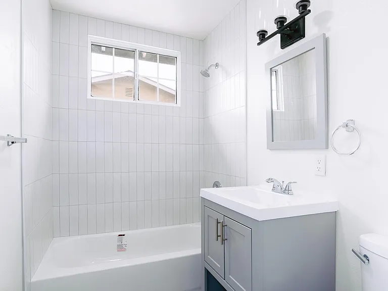 106 James Dr — Photo 6