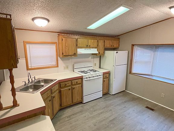 3rd image of 2126 3rd Ave NW Trailer 75