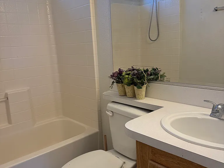 115 E 470 N — Photo 15