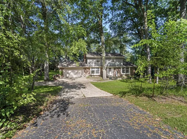N9W23936 Sherwood DRIVE, Waukesha, WI 53188