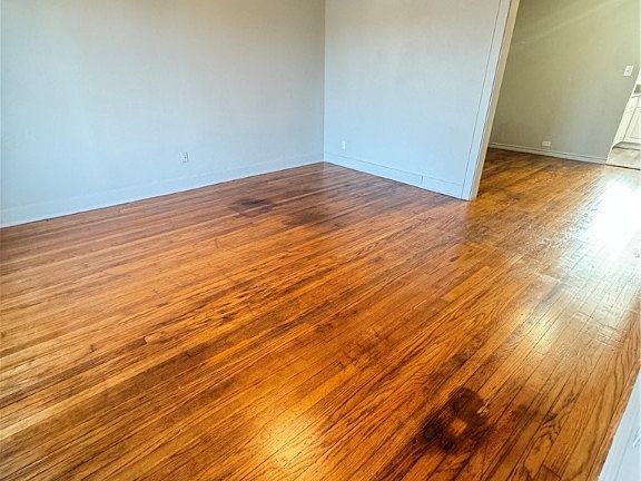 4th image of 2849 Santa Fe Street